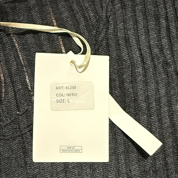 Women's Ribbed Grey Top - Picture 4 of 6